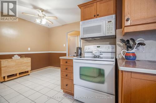 35 Wildewood Avenue, Hamilton, ON - Indoor Photo Showing Kitchen