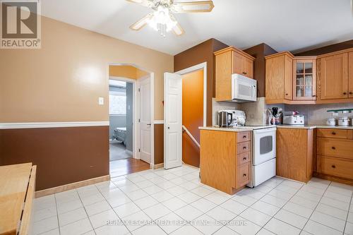 35 Wildewood Avenue, Hamilton, ON - Indoor Photo Showing Kitchen