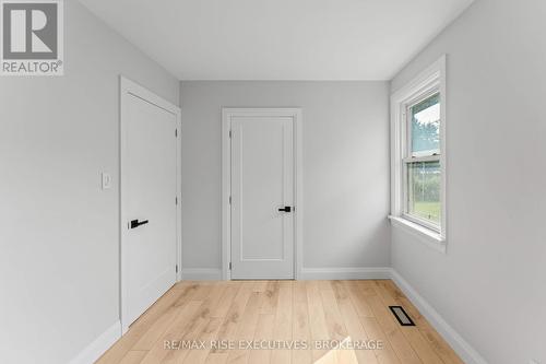 1218 Johnson Street, Kingston (Central City West), ON - Indoor Photo Showing Other Room