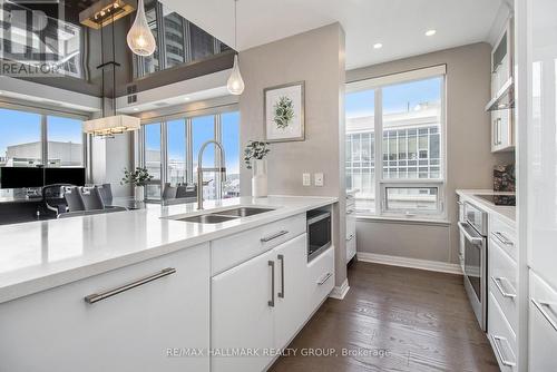 2706 - 195 Besserer Street, Ottawa, ON - Indoor Photo Showing Kitchen With Double Sink With Upgraded Kitchen