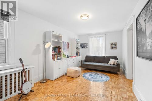 160 Crichton Street, Ottawa, ON - Indoor Photo Showing Living Room