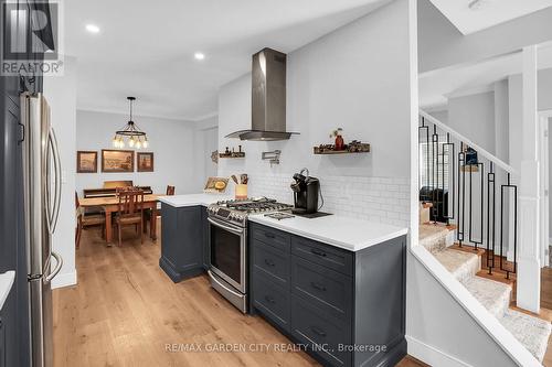 2722 Red Maple Avenue E, Lincoln (980 - Lincoln-Jordan/Vineland), ON - Indoor Photo Showing Kitchen With Upgraded Kitchen