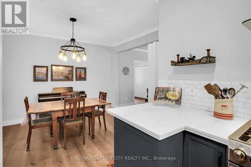 2722 Red Maple Avenue E, Lincoln (980 - Lincoln-Jordan/Vineland), ON - Indoor Photo Showing Dining Room