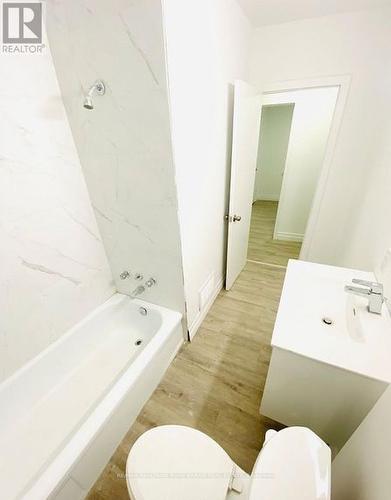 208 Olive Avenue, Toronto, ON - Indoor Photo Showing Bathroom