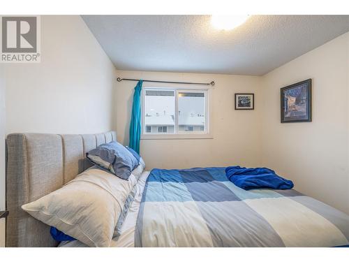 2568 Sandpiper Drive Unit# 28, Kamloops, BC - Indoor Photo Showing Bedroom