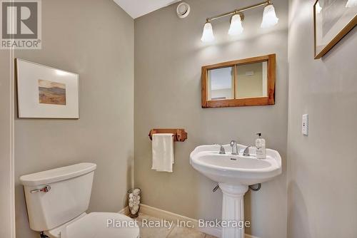 56 Honeysuckle Drive, Guelph (Village By The Arboretum), ON - Indoor Photo Showing Bathroom