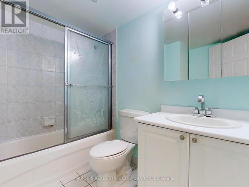 908 - 39 Oneida Crescent, Richmond Hill, ON - Indoor Photo Showing Bathroom