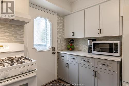 97 Partridge Crescent, Chatham, ON - Indoor Photo Showing Kitchen