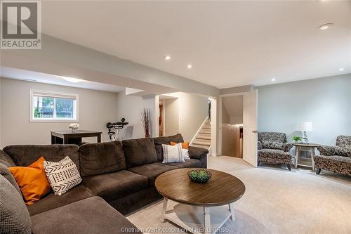 97 Partridge Crescent, Chatham, ON - Indoor Photo Showing Living Room