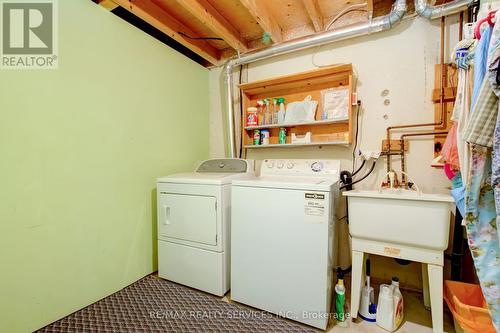 42 Mallard Crescent, Brampton, ON - Indoor Photo Showing Laundry Room