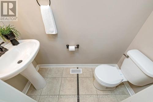 1395 Costigan Road, Milton, ON - Indoor Photo Showing Bathroom