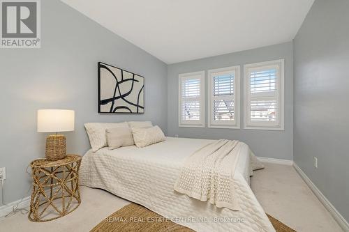 1395 Costigan Road, Milton, ON - Indoor Photo Showing Bedroom