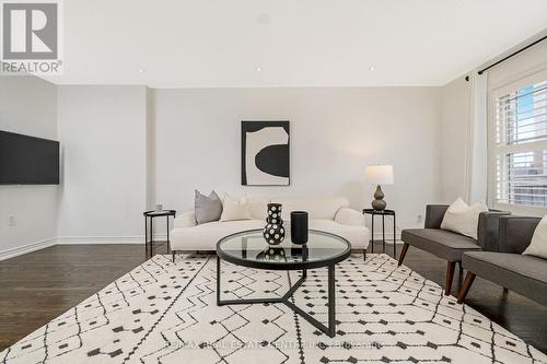 1395 Costigan Road, Milton, ON - Indoor Photo Showing Living Room