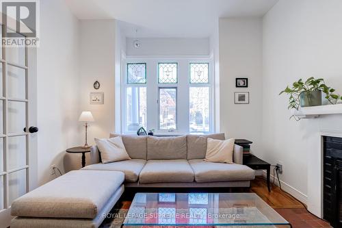 Main - 449 Annette Street, Toronto, ON - Indoor Photo Showing Living Room