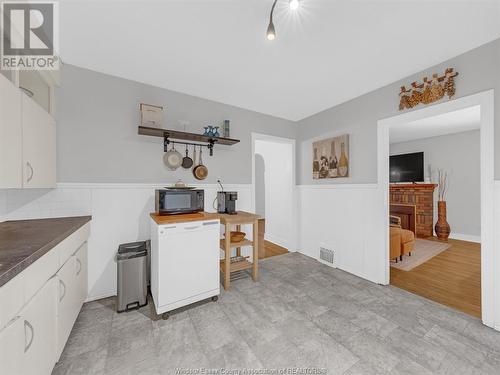 80 Wilson Avenue, Chatham, ON - Indoor Photo Showing Kitchen