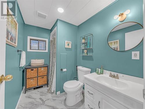 80 Wilson Avenue, Chatham, ON - Indoor Photo Showing Bathroom