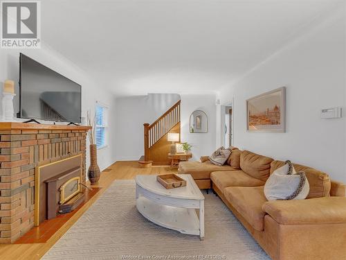 80 Wilson Avenue, Chatham, ON - Indoor Photo Showing Living Room With Fireplace