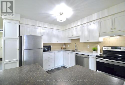 76 - 30 Imperial Road S, Guelph, ON - Indoor Photo Showing Kitchen