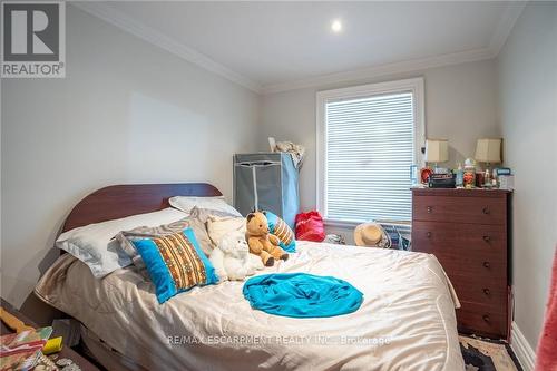 537 Ferguson Avenue N, Hamilton, ON - Indoor Photo Showing Bedroom