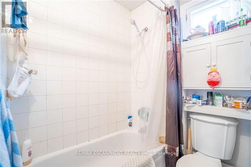 537 Ferguson Avenue N, Hamilton, ON - Indoor Photo Showing Bathroom