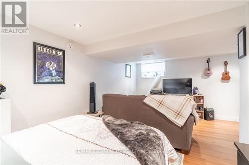 537 Ferguson Avenue N, Hamilton, ON - Indoor Photo Showing Bedroom