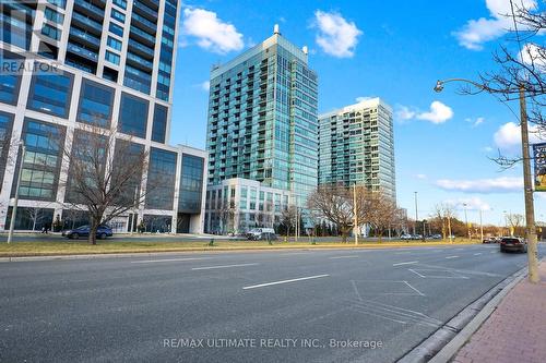 201 - 1910 Lake Shore Boulevard W, Toronto, ON - Outdoor