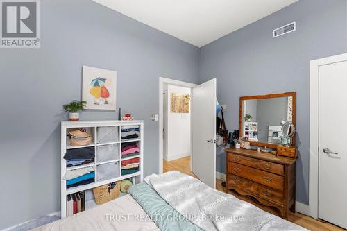 203 - 99 Chandos Avenue, Toronto, ON - Indoor Photo Showing Bedroom