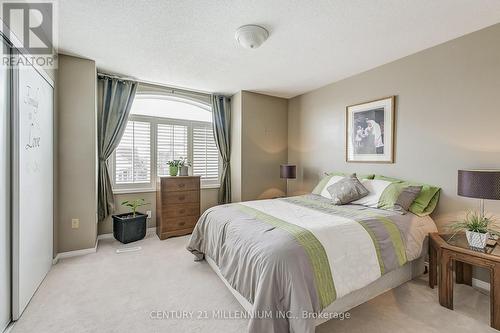 6 Collingwood Avenue, Brampton, ON - Indoor Photo Showing Bedroom