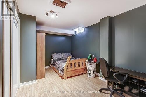 6 Collingwood Avenue, Brampton, ON - Indoor Photo Showing Bedroom