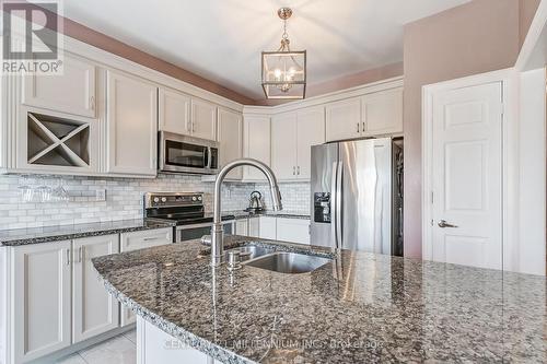 6 Collingwood Avenue, Brampton, ON - Indoor Photo Showing Kitchen With Double Sink With Upgraded Kitchen