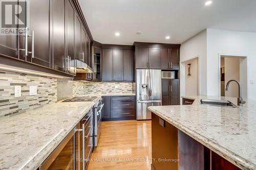 2183 Pheasant Lane, Oakville, ON - Indoor Photo Showing Kitchen With Upgraded Kitchen