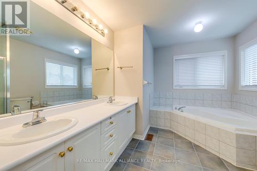 2183 Pheasant Lane, Oakville, ON - Indoor Photo Showing Bathroom