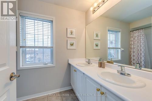 2183 Pheasant Lane, Oakville, ON - Indoor Photo Showing Bathroom