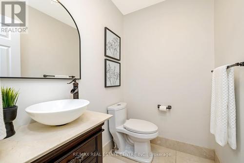 1594 Stillriver Crescent, Mississauga, ON - Indoor Photo Showing Bathroom