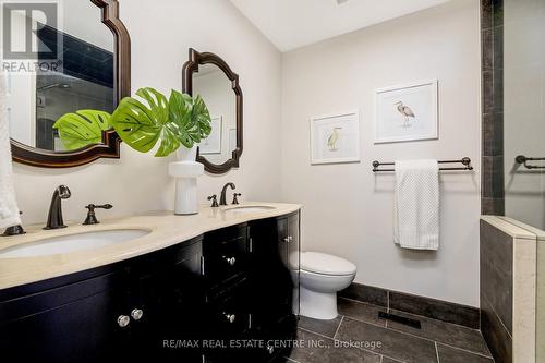 1594 Stillriver Crescent, Mississauga, ON - Indoor Photo Showing Bathroom