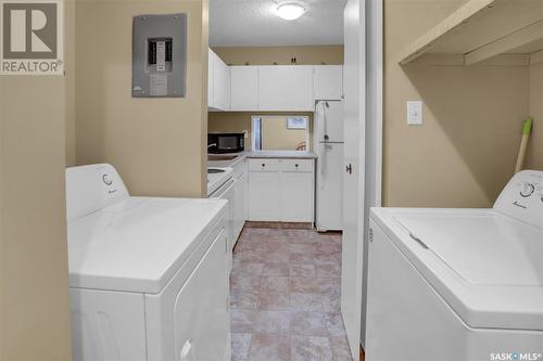 78B Nollet Avenue, Regina, SK - Indoor Photo Showing Laundry Room