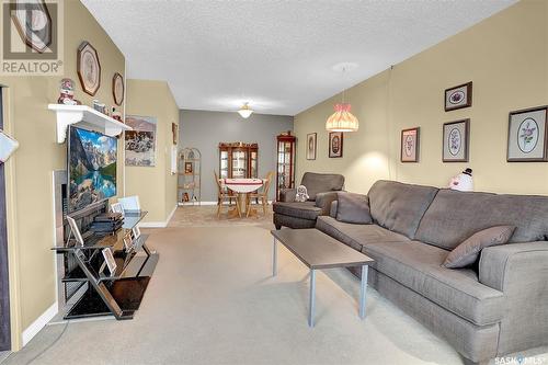 78B Nollet Avenue, Regina, SK - Indoor Photo Showing Living Room