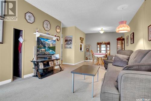 78B Nollet Avenue, Regina, SK - Indoor Photo Showing Living Room