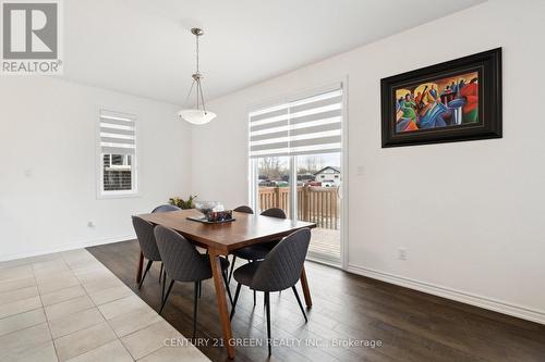 7884 Seabiscuite Drive, Niagara Falls, ON - Indoor Photo Showing Dining Room