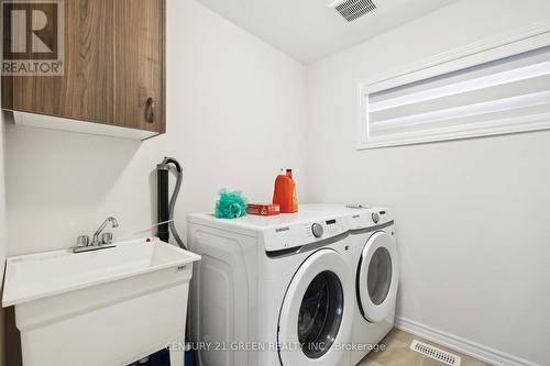 7884 Seabiscuite Drive, Niagara Falls, ON - Indoor Photo Showing Laundry Room