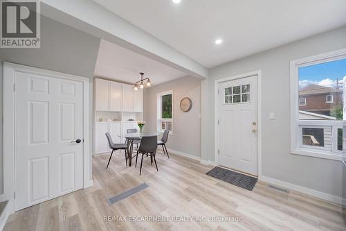 98 Cope Street, Hamilton, ON - Indoor Photo Showing Dining Room