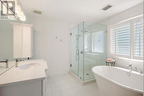 942 Stikine Court, Kelowna, BC - Indoor Photo Showing Bathroom