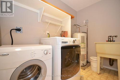 1018 Tanguay Court, Ottawa, ON - Indoor Photo Showing Laundry Room