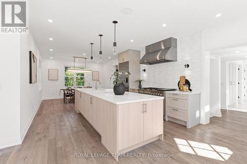 320 Hillcrest Road, Ottawa, ON - Indoor Photo Showing Kitchen With Upgraded Kitchen