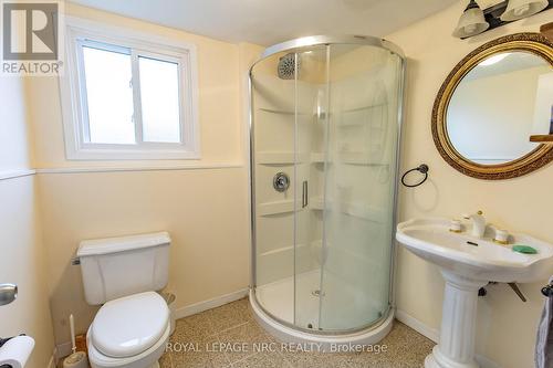 6307 Kirkland Drive, Niagara Falls (218 - West Wood), ON - Indoor Photo Showing Bathroom