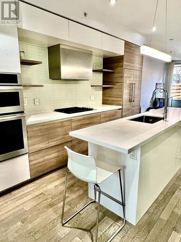 19 - 50 Havelock Street, Toronto, ON - Indoor Photo Showing Kitchen