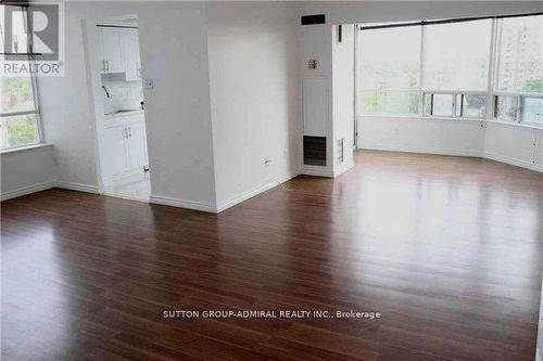 909 - 1121 Steeles Avenue W, Toronto, ON - Indoor Photo Showing Other Room