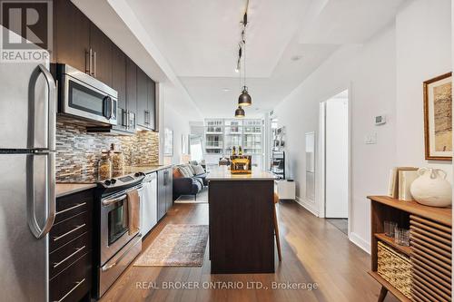 808 - 1171 Queen Street W, Toronto, ON - Indoor Photo Showing Kitchen With Upgraded Kitchen