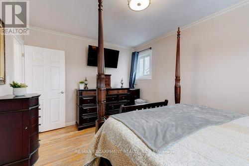 139 West 3Rd Street, Hamilton, ON - Indoor Photo Showing Bedroom