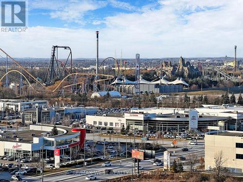 1716 - 9255 Jane Street, Vaughan, ON - Outdoor With View